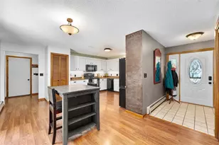 604 Manor Ct, Altoona, WI 54720 - Photo 9