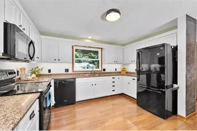604 Manor Court, Altoona, WI 54720 - Photo 13