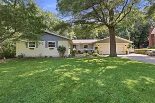 604 Manor Ct, Altoona, WI 54720 - Photo 3