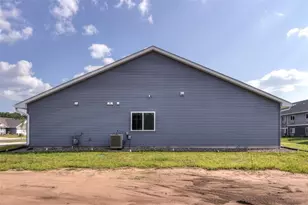 700 Sequoia Dr, Altoona, WI 54720 - Photo 31