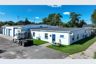 202 W Newton Street, Rice Lake, WI 54868 - Photo 5