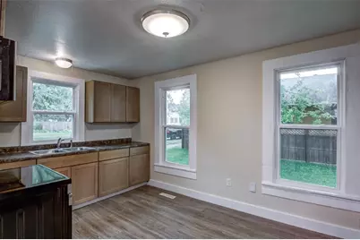 317 Stanley Street, Chippewa Falls, WI 54729 - Photo 5