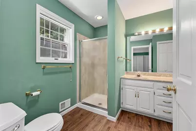 137 Canterbury Road, Eau Claire, WI 54701 - Photo 17