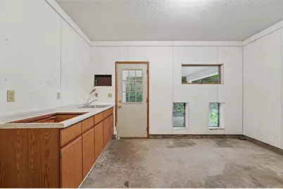 137 Canterbury Road, Eau Claire, WI 54701 - Photo 31