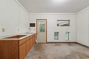 137 Canterbury Rd, Eau Claire, WI 54701 - Photo 31