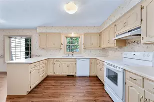 137 Canterbury Rd, Eau Claire, WI 54701 - Photo 11