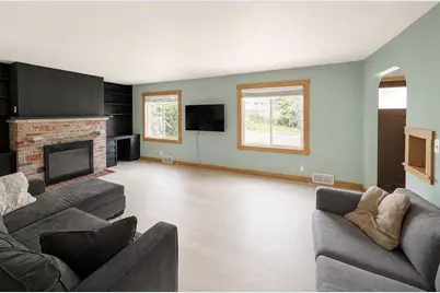311 W Spruce Street, Chippewa Falls, WI 54729 - Photo 11