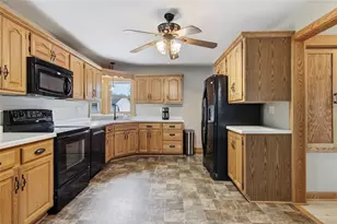 311 W Spruce St, Chippewa Falls, WI 54729 - Photo 13