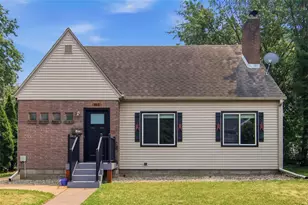 311 W Spruce St, Chippewa Falls, WI 54729 - Photo 33