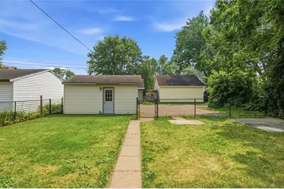 311 W Spruce Street, Chippewa Falls, WI 54729 - Photo 35