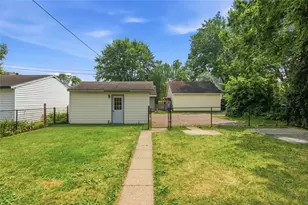 311 W Spruce St, Chippewa Falls, WI 54729 - Photo 35