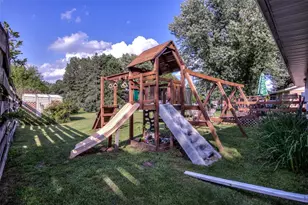 1216 Blueberry Dr, Eau Claire, WI 54703 - Photo 29