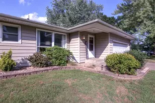 1216 Blueberry Dr, Eau Claire, WI 54703 - Photo 35