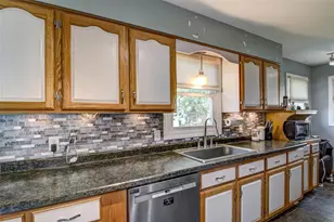 1216 Blueberry Dr, Eau Claire, WI 54703 - Photo 5