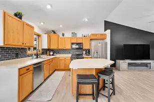 403 Brookshire Ct, Altoona, WI 54720 - Photo 15