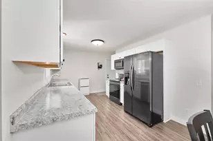 2624 Vine St, Eau Claire, WI 54703 - Photo 9