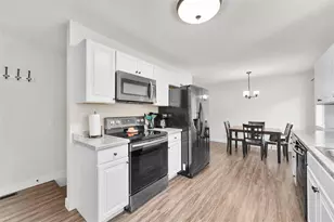 2624 Vine St, Eau Claire, WI 54703 - Photo 11