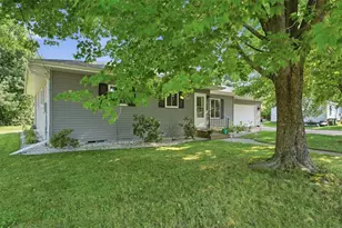 2624 Vine St, Eau Claire, WI 54703 - Photo 3