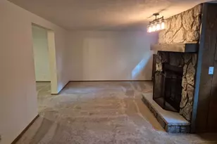 809 Kimberly Dr, Eau Claire, WI 54703 - Photo 15