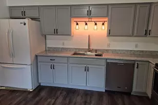 809 Kimberly Dr, Eau Claire, WI 54703 - Photo 5