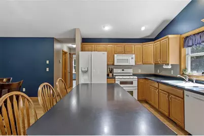 6200 Joanne Lane, Altoona, WI 54720 - Photo 7