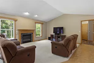 6200 Joanne Ln, Altoona, WI 54720 - Photo 3