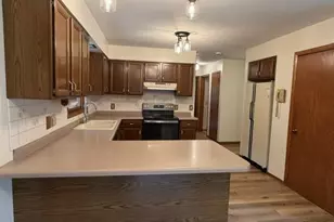 5880 Crocus Ln, Eau Claire, WI 54701 - Photo 3