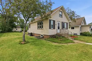1815 Omaha St, Eau Claire, WI 54703 - Photo 3
