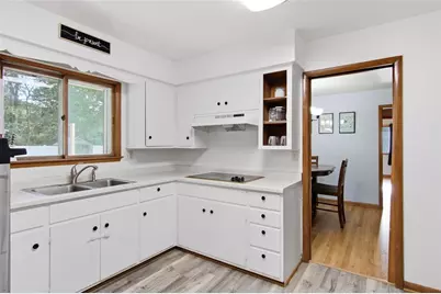 904 E Lexington Boulevard, Eau Claire, WI 54701 - Photo 11