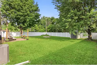 904 E Lexington Boulevard, Eau Claire, WI 54701 - Photo 37