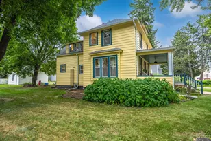 235 W 3rd St, New Richmond, WI 54017 - Photo 7