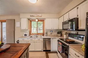 1127 5th St, Altoona, WI 54720 - Photo 9