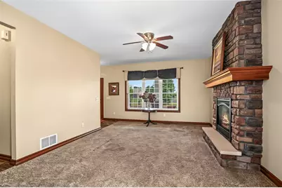 1300 Whistling Straits Court, Altoona, WI 54720 - Photo 9