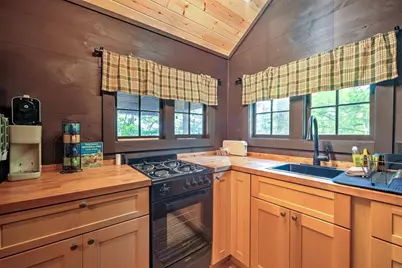 1324 W Point Road #3, Scott Township, WI 54801 - Photo 9