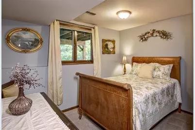 608 Manor Court, Altoona, WI 54720 - Photo 47