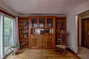 608 Manor Ct, Altoona, WI 54720 - Photo 9
