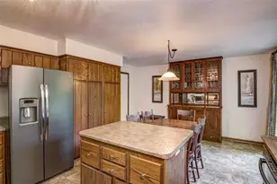 608 Manor Ct, Altoona, WI 54720 - Photo 7