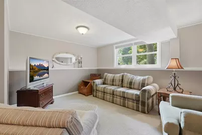 1105 Barry Avenue, Eau Claire, WI 54701 - Photo 19