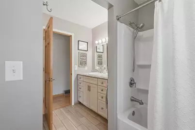 1105 Barry Avenue, Eau Claire, WI 54701 - Photo 17
