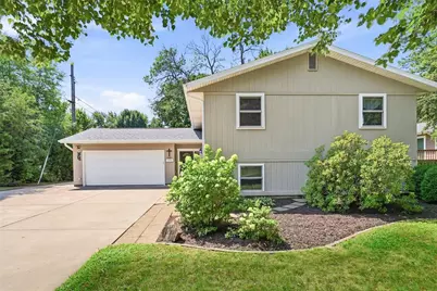 1105 Barry Avenue, Eau Claire, WI 54701 - Photo 1