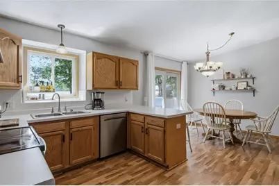 6903 Julius Drive, Eau Claire, WI 54701 - Photo 9