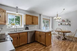 6903 Julius Dr, Eau Claire, WI 54701 - Photo 9