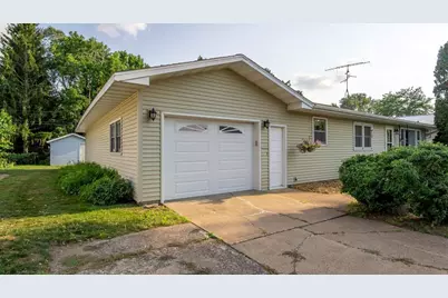 713 Dwight Street, Chippewa Falls, WI 54729 - Photo 3
