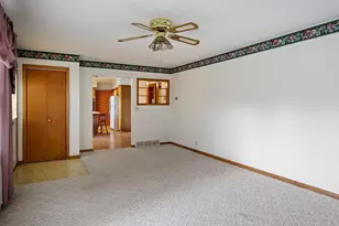 713 Dwight St, Chippewa Falls, WI 54729 - Photo 5