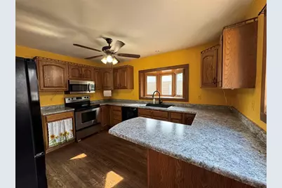 819 Platt Street, Eau Claire, WI 54703 - Photo 3