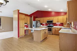 2115 Bordeaux Ct, Eau Claire, WI 54703 - Photo 11