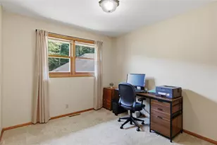 2111 Carter St, Eau Claire, WI 54703 - Photo 15