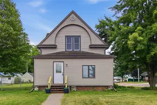 810 E La Salle Ave, Barron, WI 54812 - Photo 1
