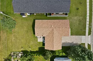 1012 Bartlett Ave, Altoona, WI 54720 - Photo 7