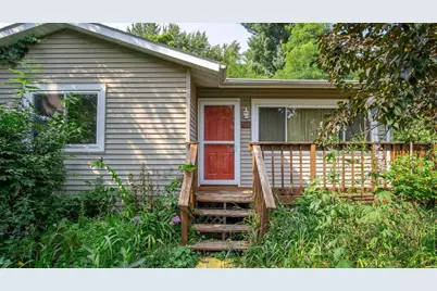 920 Cedar Street, Eau Claire, WI 54703 - Photo 1